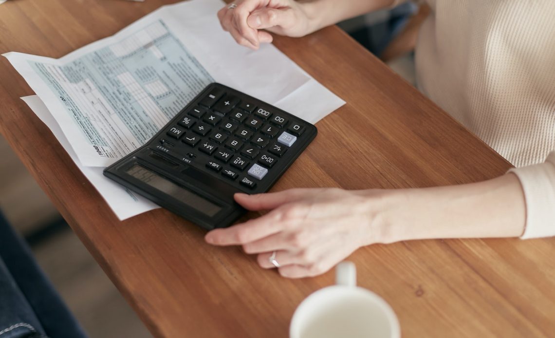 Common Small Business Accounting Problems (And How to Fix Them!) 