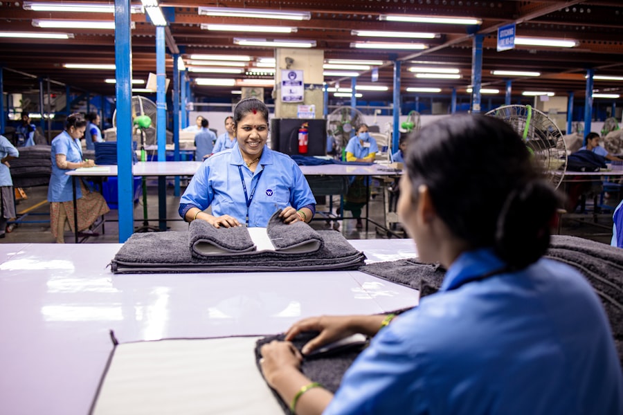 Photo manage shift workers