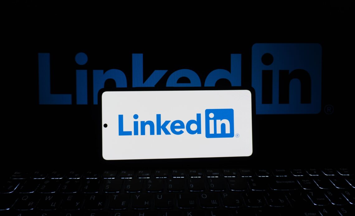 How to Manage a LinkedIn Company Page: A Practical Guide for Modern B2B Teams