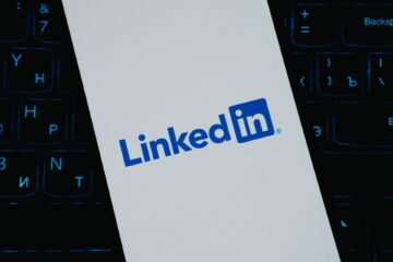 LinkedIn Marketing for Small Business: Building Visibility, Trust and Momentum